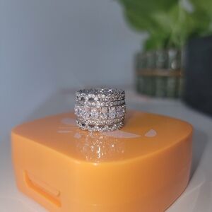 Bling fashion ring